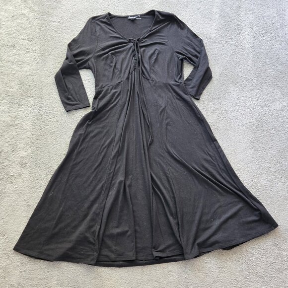 torrid Dresses & Skirts - Black Torrid Long Sleeve Dress Size 1 Midi Length Lace Up Front